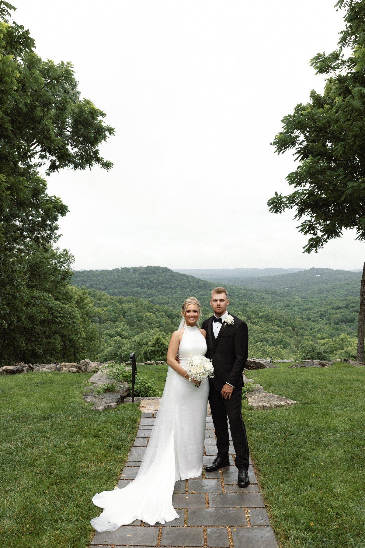 Ozarks wedding photography by Max Sydko — the wider scene